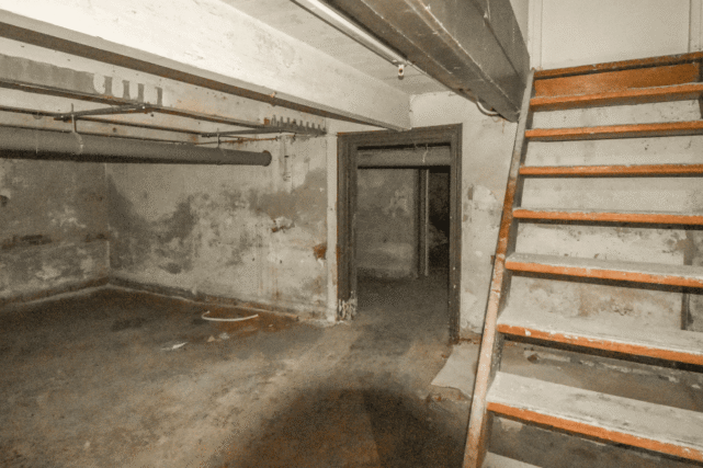 Crawl Space Moisture Control