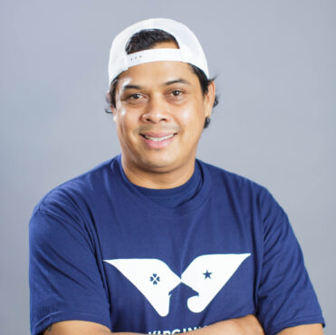 14 Headshots 5d3b7892 14 Headshots 5d3b7892