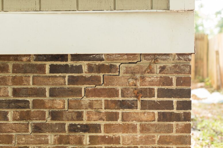 Brick-Crack-image