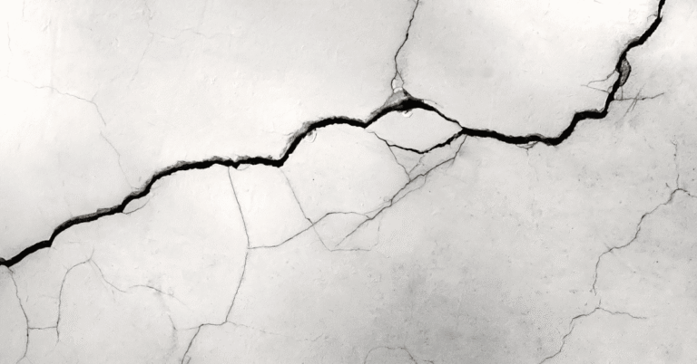 Diagonal-Cracks-768x402