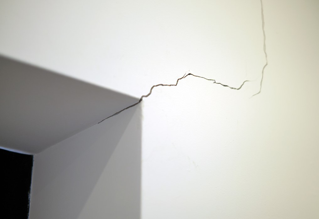 cracked-drywall-2